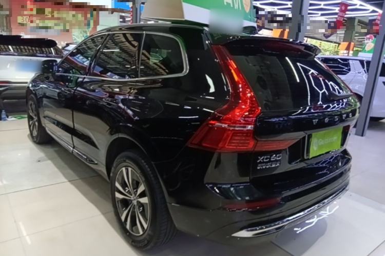 Used Volvo XC60 2023 B5 4x4 Smart Luxury Edition Rear Left 45 Deg
