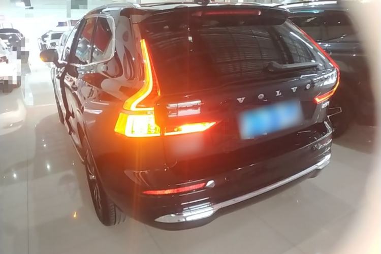 Used Volvo XC60 2023 B5 4x4 Smart Luxury Edition Rear Left 45 Deg