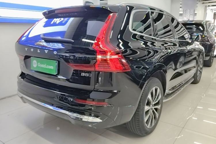 Used Volvo XC60 2023 B5 4x4 Smart Luxury Edition Rear Right 45 Deg