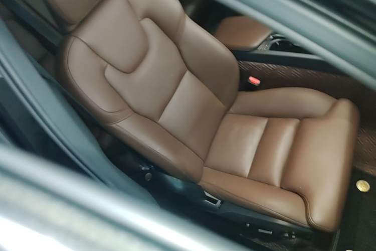 Used Volvo XC60 2023 B5 4x4 Smart Luxury Edition Right Front Seat