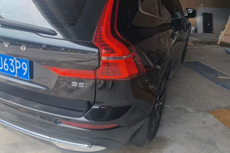 Used Volvo XC60 2023 B5 4x4 Smart Luxury Edition Right Rear Taillight