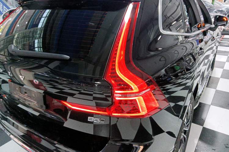 Used Volvo XC60 2023 B5 4x4 Smart Luxury Edition Right Rear Taillight