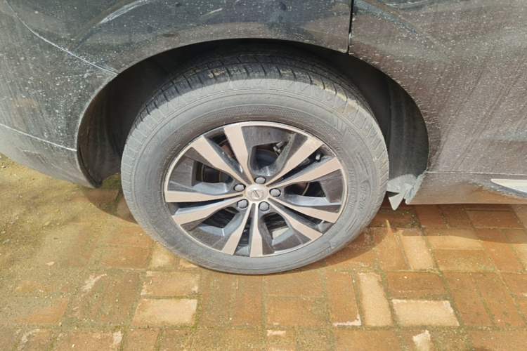 Used Volvo XC60 2023 B5 4x4 Smart Luxury Edition Right Rear Wheel Hub
