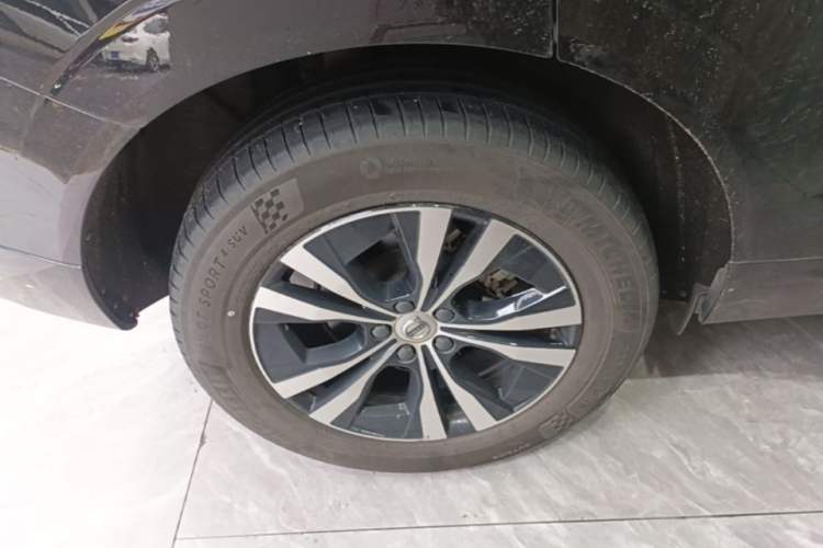 Used Volvo XC60 2023 B5 4x4 Smart Luxury Edition Right Rear Wheel Hub