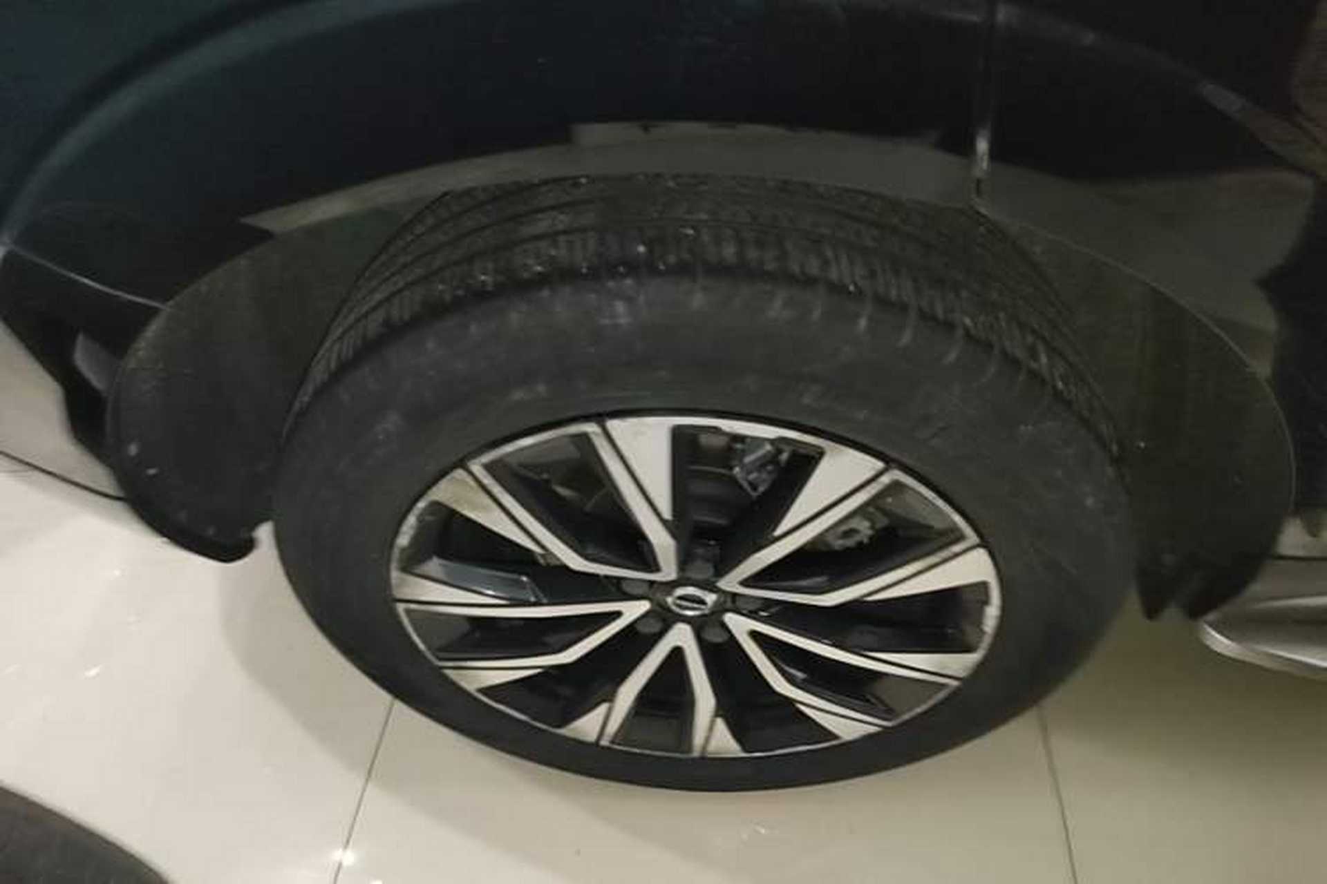 Used Volvo XC60 2023 B5 4x4 Smart Luxury Edition Right Rear Wheel Hub