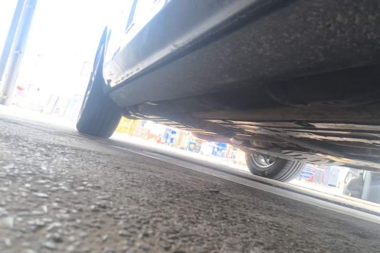 Used Volvo XC60 2023 B5 4x4 Smart Luxury Edition Right Side Sill