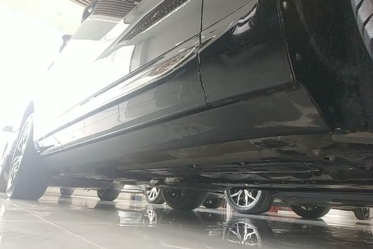 Used Volvo XC60 2023 B5 4x4 Smart Luxury Edition Right Side Sill