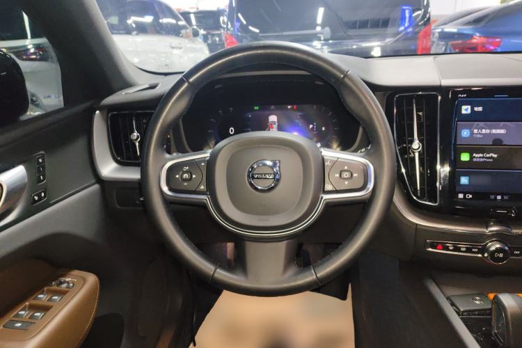 Used Volvo XC60 2023 B5 4x4 Smart Luxury Edition Steering Wheel