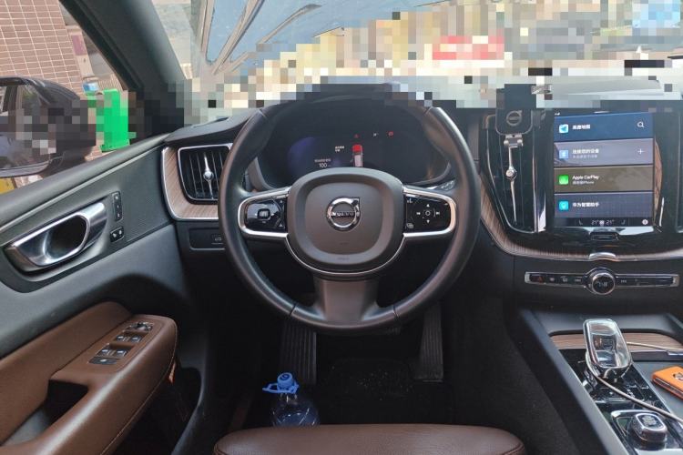 Used Volvo XC60 2023 B5 4x4 Smart Luxury Edition Steering Wheel