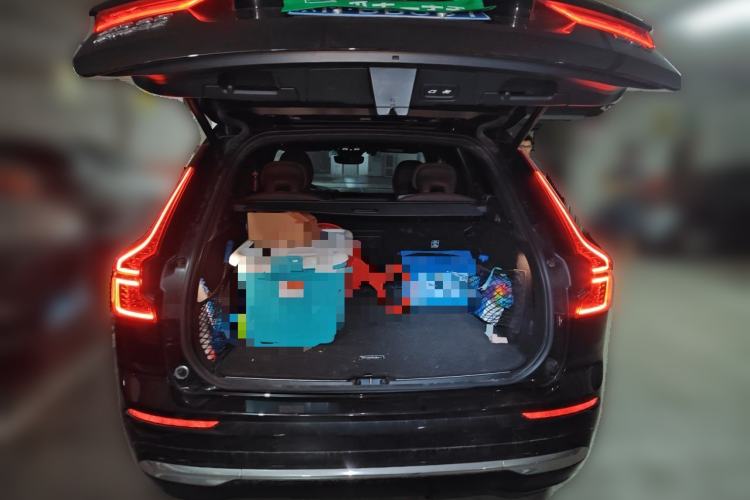 Used Volvo XC60 2023 B5 4x4 Smart Luxury Edition Trunk