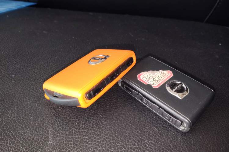 Used Volvo XC60 2023 B5 4x4 Smart Luxury Edition Vehicle Key