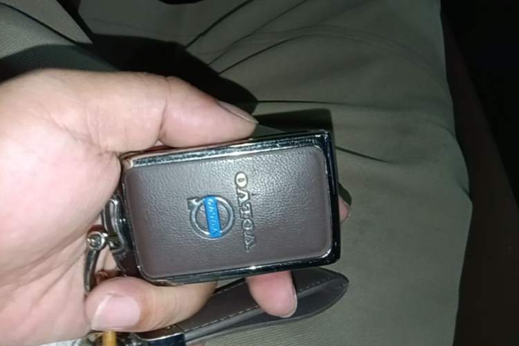 Used Volvo XC60 2023 B5 4x4 Smart Luxury Edition Vehicle Key