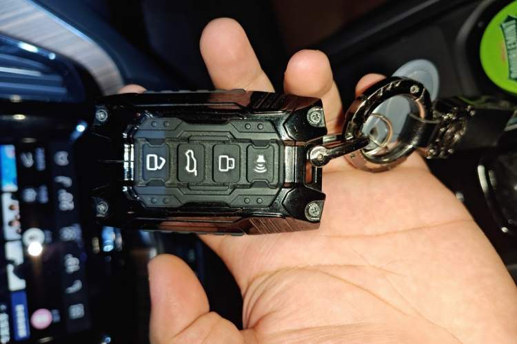 Used Volvo XC60 2023 B5 4x4 Smart Luxury Edition Vehicle Key