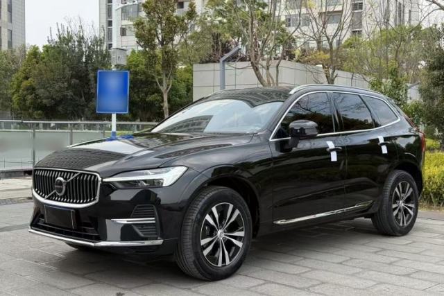 Used Volvo XC60 2023 B5 4x4 Smart Luxury Edition