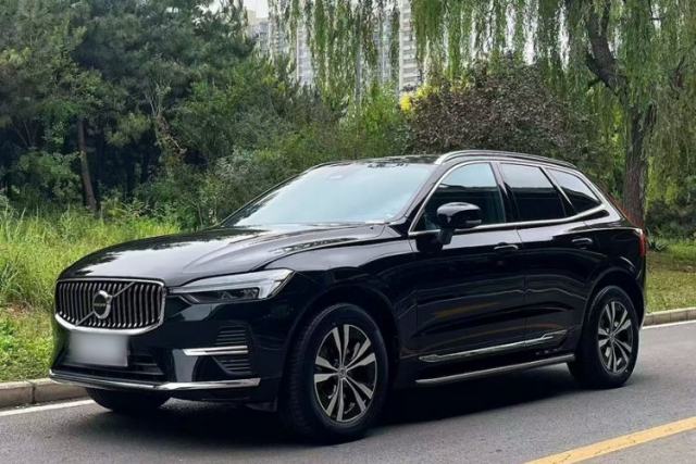 Used Volvo XC60 2023 B5 4x4 Smart Luxury Edition