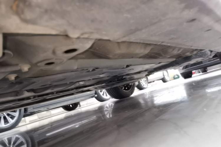 Used Volvo XC60 2023 B5 4x4 Smart Luxury Edition Chassis Front Left
