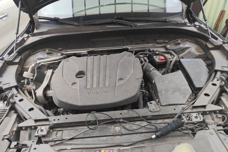 Used Volvo XC60 2023 B5 4x4 Smart Luxury Edition Engine Bay