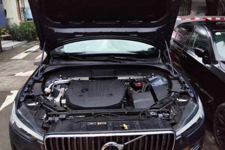 Used Volvo XC60 2023 B5 4x4 Smart Luxury Edition Engine Bay