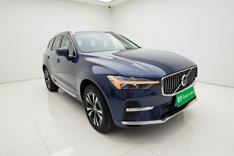 Used Volvo XC60 2023 B5 4x4 Smart Luxury Edition Exterior 1