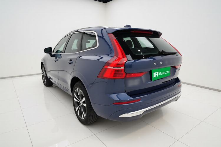 Used Volvo XC60 2023 B5 4x4 Smart Luxury Edition Exterior 2