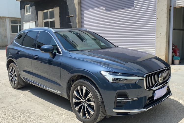 Used Volvo XC60 2023 B5 4x4 Smart Luxury Edition Exterior 2
