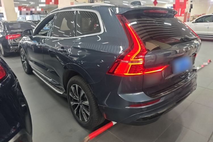 Used Volvo XC60 2023 B5 4x4 Smart Luxury Edition Exterior 2