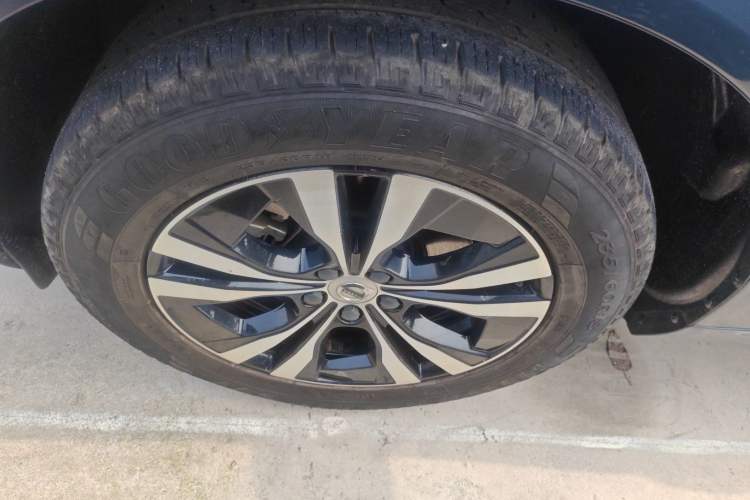 Used Volvo XC60 2023 B5 4x4 Smart Luxury Edition Exterior 4
