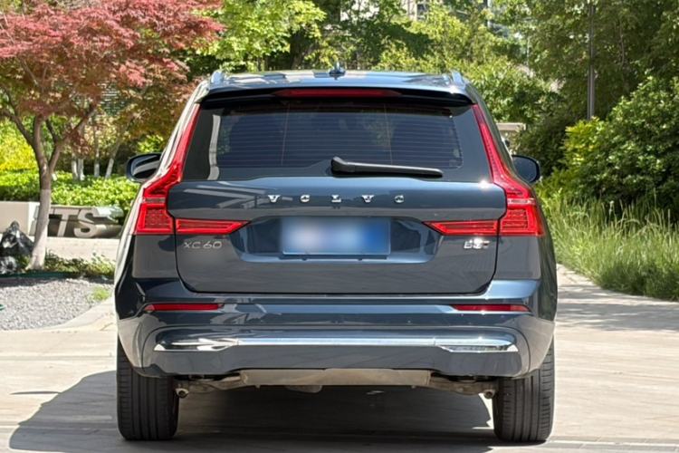 Used Volvo XC60 2023 B5 4x4 Smart Luxury Edition Exterior 5