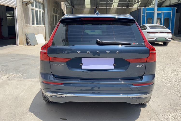 Used Volvo XC60 2023 B5 4x4 Smart Luxury Edition Exterior 6