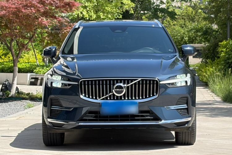 Used Volvo XC60 2023 B5 4x4 Smart Luxury Edition Exterior 7