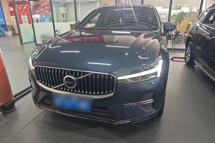 Used Volvo XC60 2023 B5 4x4 Smart Luxury Edition Front
