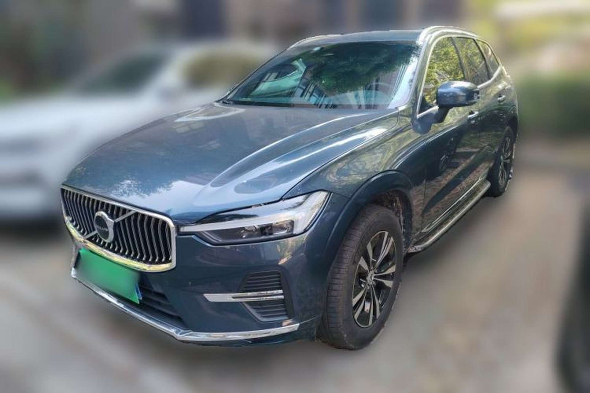 Used Volvo XC60 2023 B5 4x4 Smart Luxury Edition Front Left 45 Deg