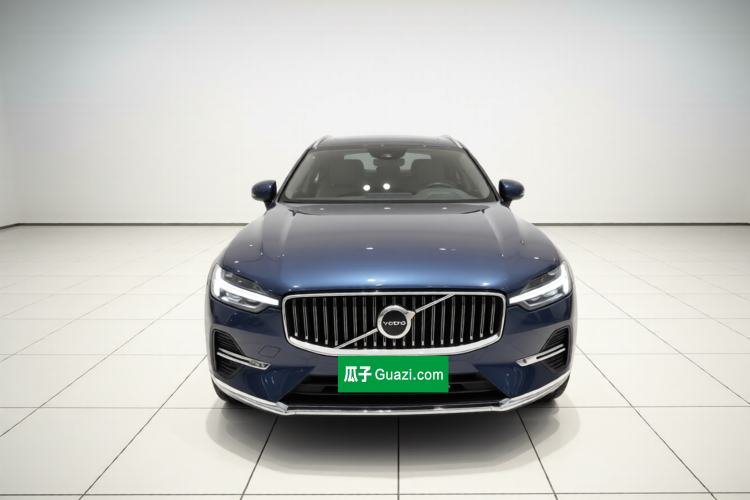 Used Volvo XC60 2023 B5 4x4 Smart Luxury Edition Front