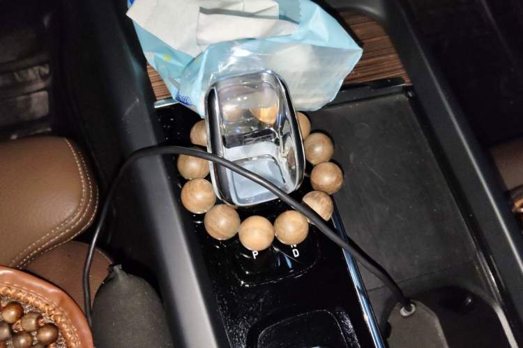 Used Volvo XC60 2023 B5 4x4 Smart Luxury Edition Gear Lever
