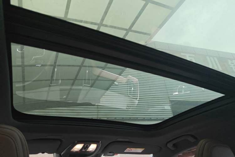 Used Volvo XC60 2023 B5 4x4 Smart Luxury Edition Headliner