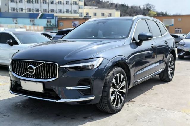 Used Volvo XC60 2023 B5 4x4 Smart Luxury Edition