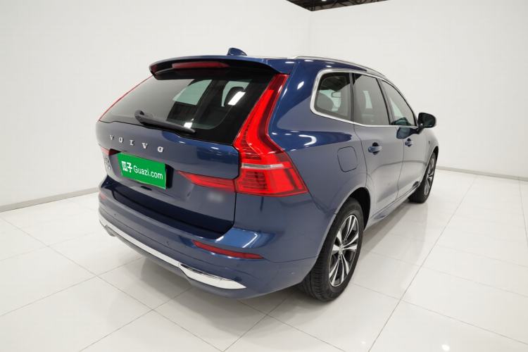 Used Volvo XC60 2023 B5 4x4 Smart Luxury Edition Rear Right 45 Deg