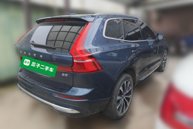 Used Volvo XC60 2023 B5 4x4 Smart Luxury Edition Rear Right 45 Deg