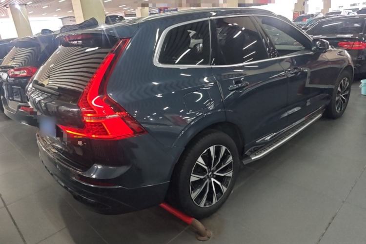 Used Volvo XC60 2023 B5 4x4 Smart Luxury Edition Rear Right 45 Deg