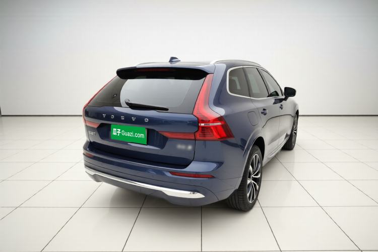 Used Volvo XC60 2023 B5 4x4 Smart Luxury Edition Rear Right 45 Deg