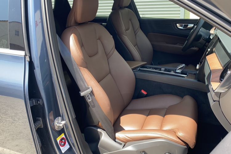 Used Volvo XC60 2023 B5 4x4 Smart Luxury Edition Right Front Seat