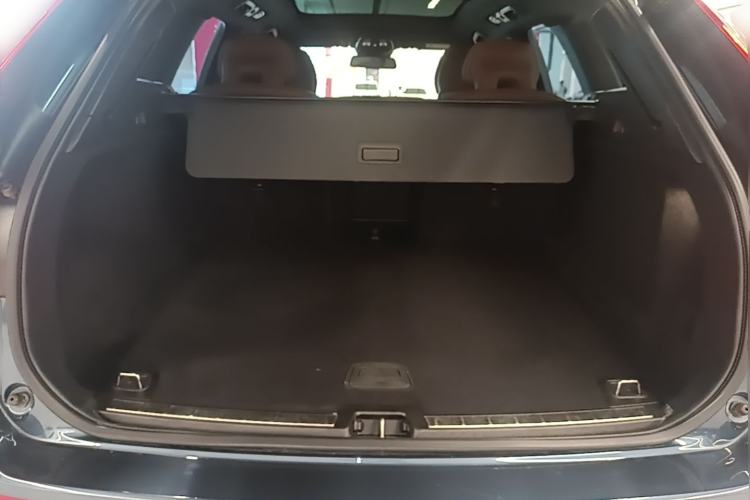 Used Volvo XC60 2023 B5 4x4 Smart Luxury Edition Trunk