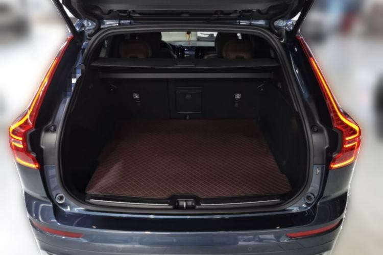 Used Volvo XC60 2023 B5 4x4 Smart Luxury Edition Trunk