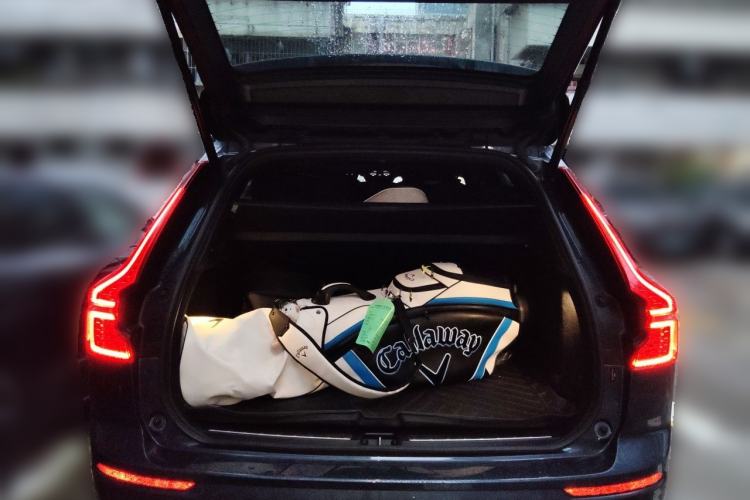 Used Volvo XC60 2023 B5 4x4 Smart Luxury Edition Trunk