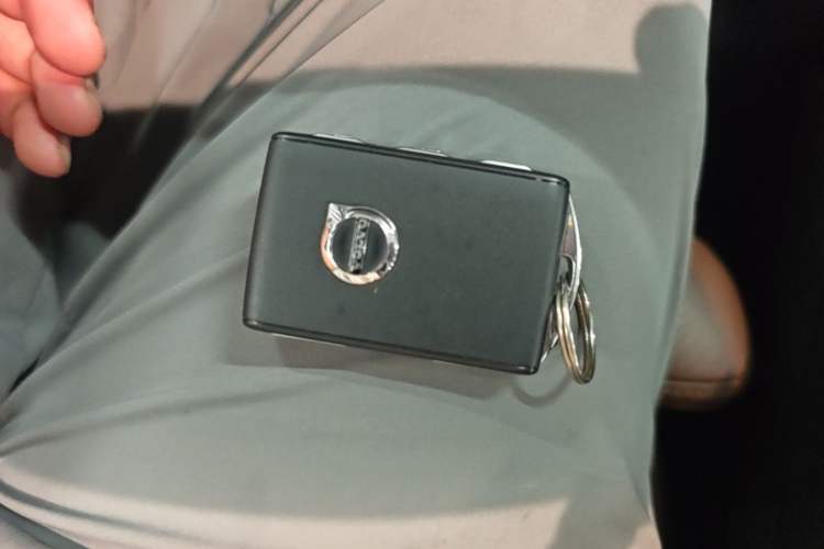 Used Volvo XC60 2023 B5 4x4 Smart Luxury Edition Vehicle Key