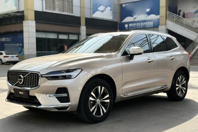 Used Volvo XC60 2023 B5 4x4 Smart Luxury Edition