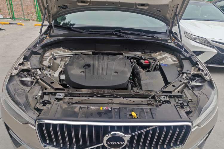 Used Volvo XC60 2023 B5 4x4 Smart Luxury Edition Engine Bay