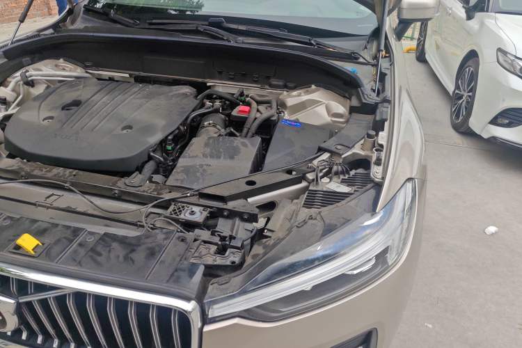 Used Volvo XC60 2023 B5 4x4 Smart Luxury Edition Engine Bay Left