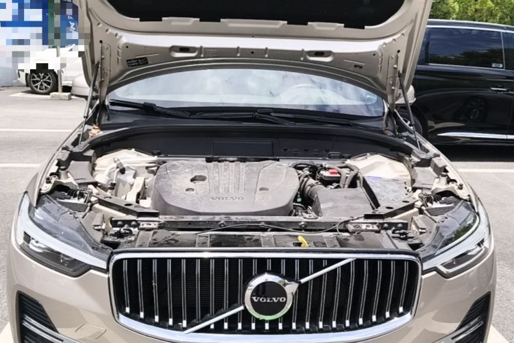 Used Volvo XC60 2023 B5 4x4 Smart Luxury Edition Engine Bay