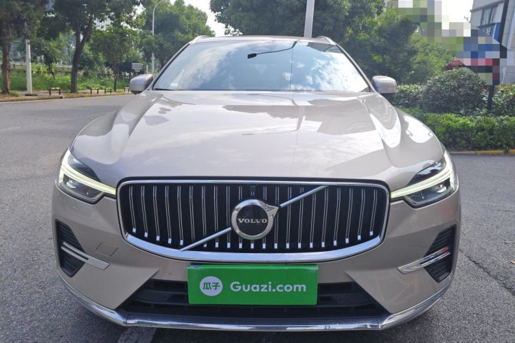 Used Volvo XC60 2023 B5 4x4 Smart Luxury Edition Front